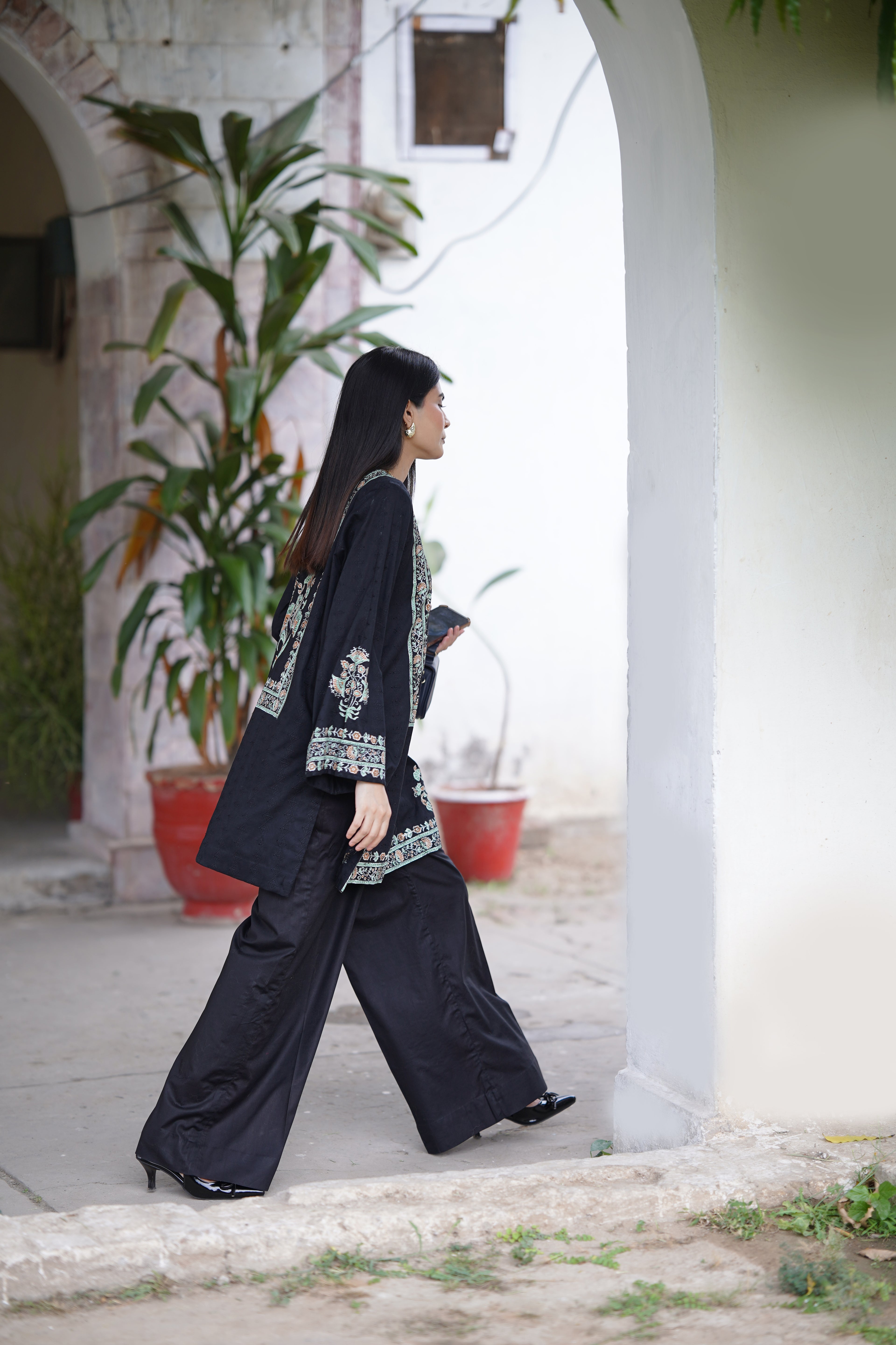 Midnight Chikankari