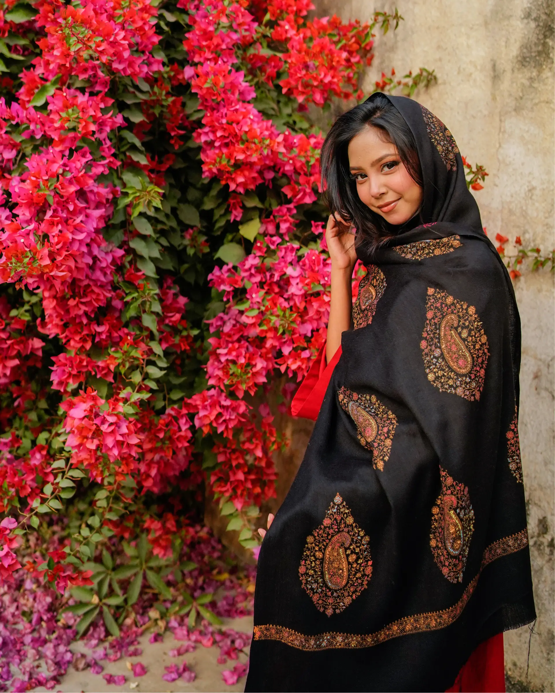 Black Shawl - Image 4