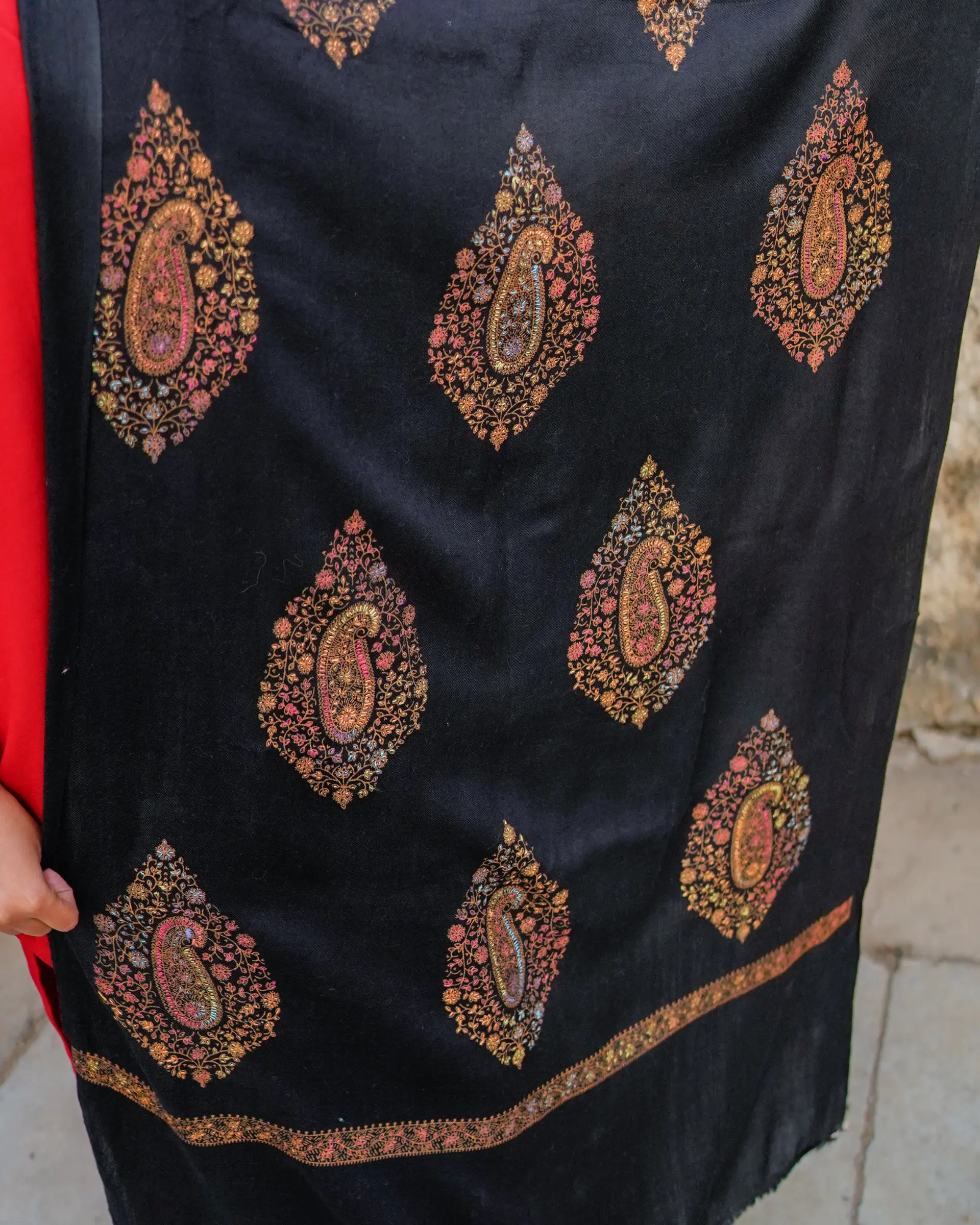 Black Shawl - Image 3
