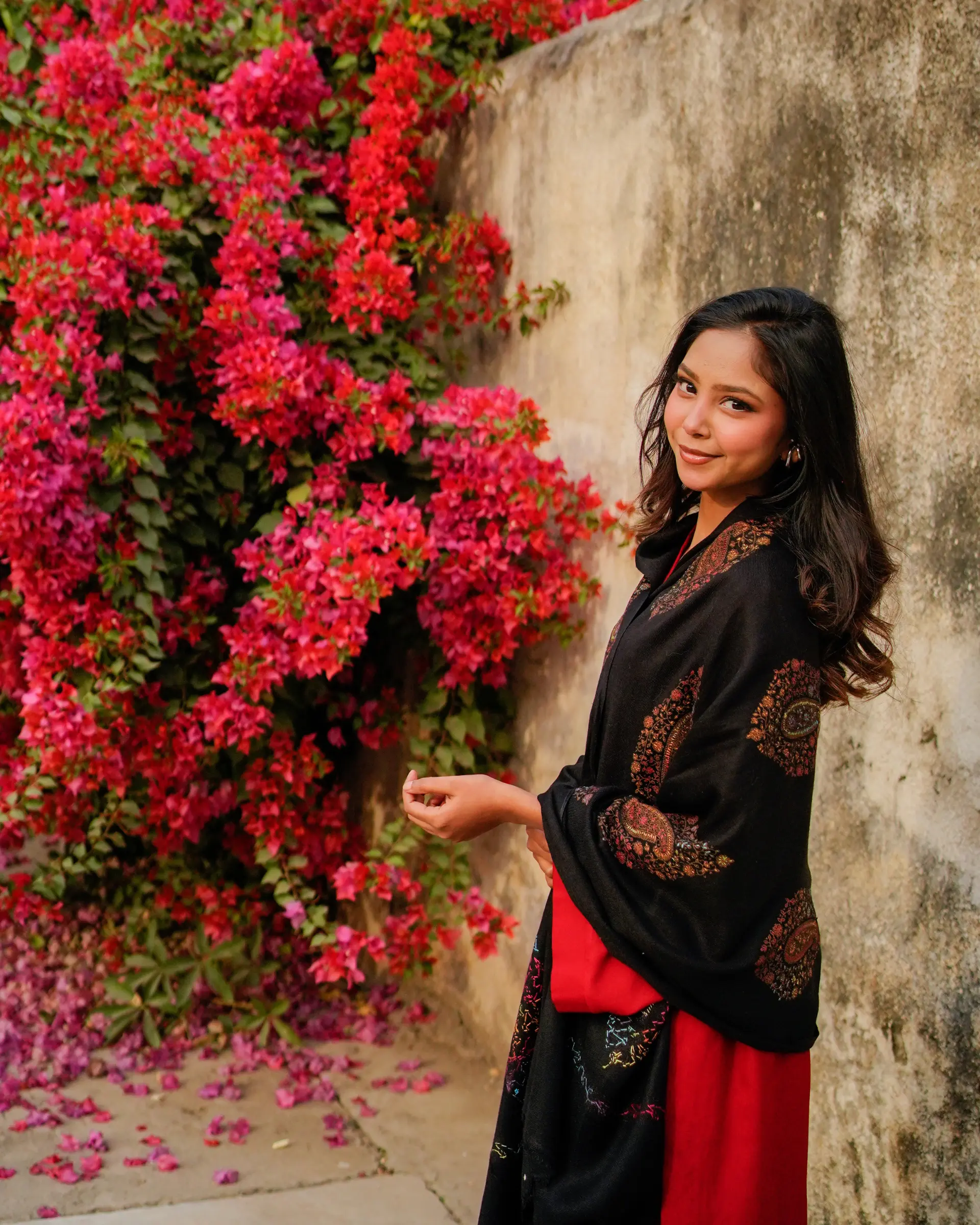 Black Shawl - Image 2